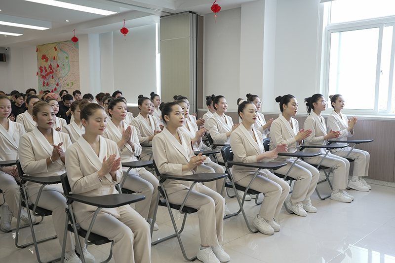 考美容師證多少錢？全面解析考取費(fèi)用